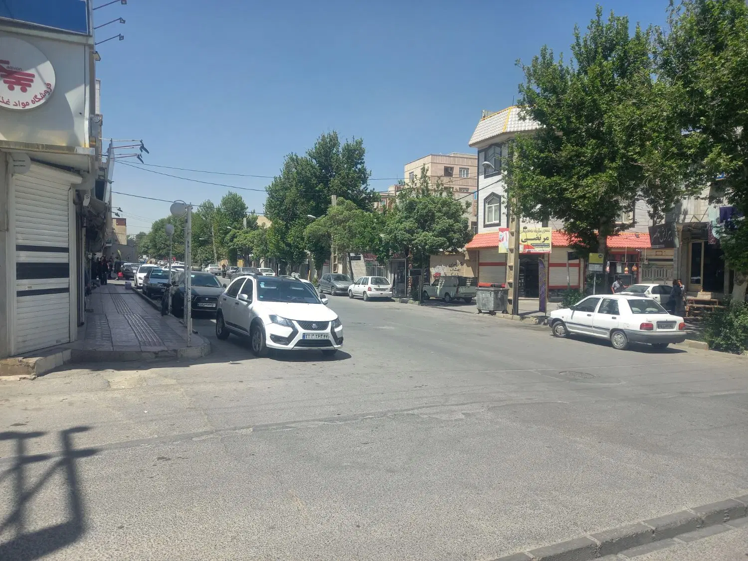 مغازه اجاره ای بر خیابان اصلی رودکی
