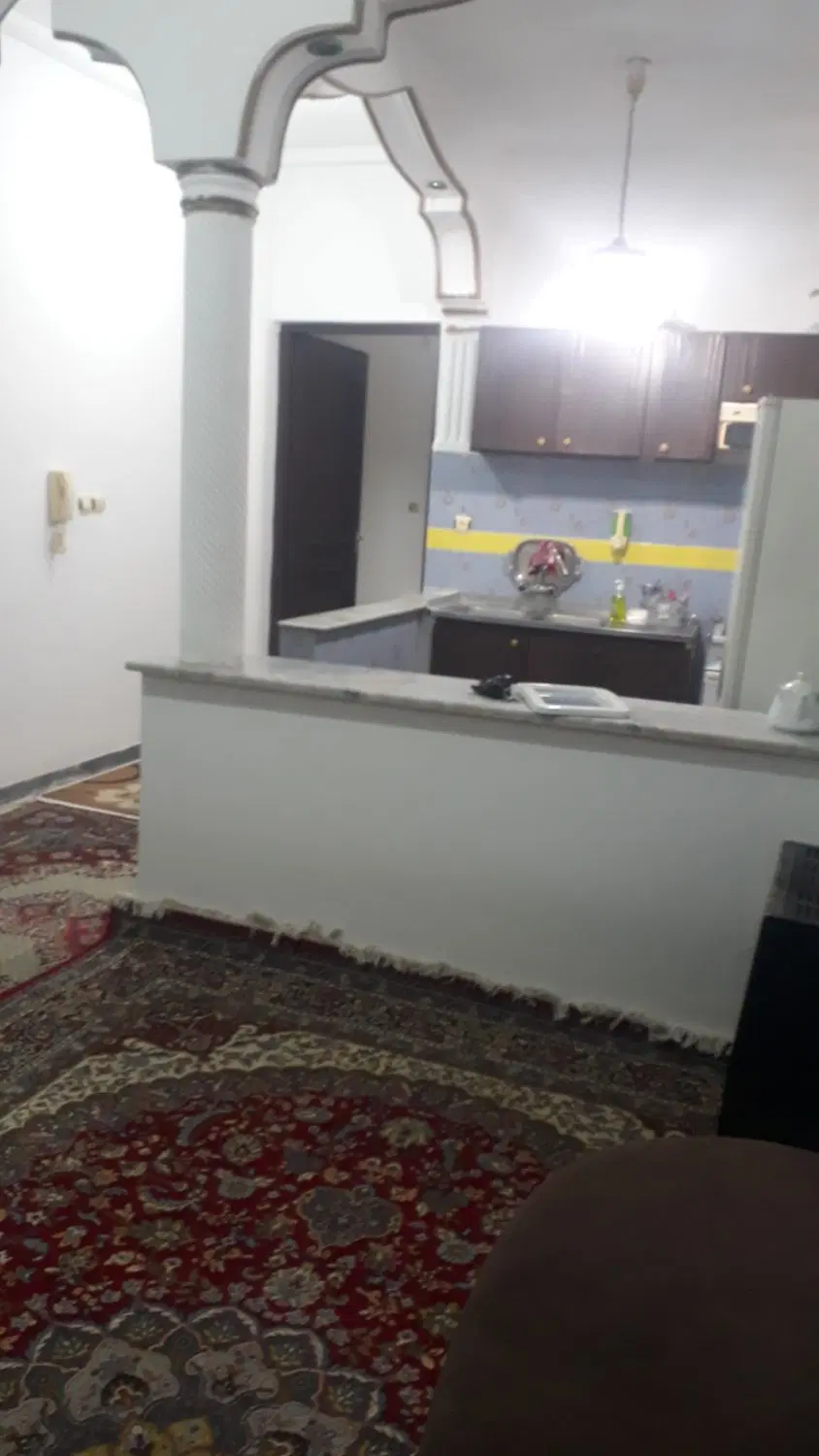 فروش یک واحدآپارتمان راه جدا