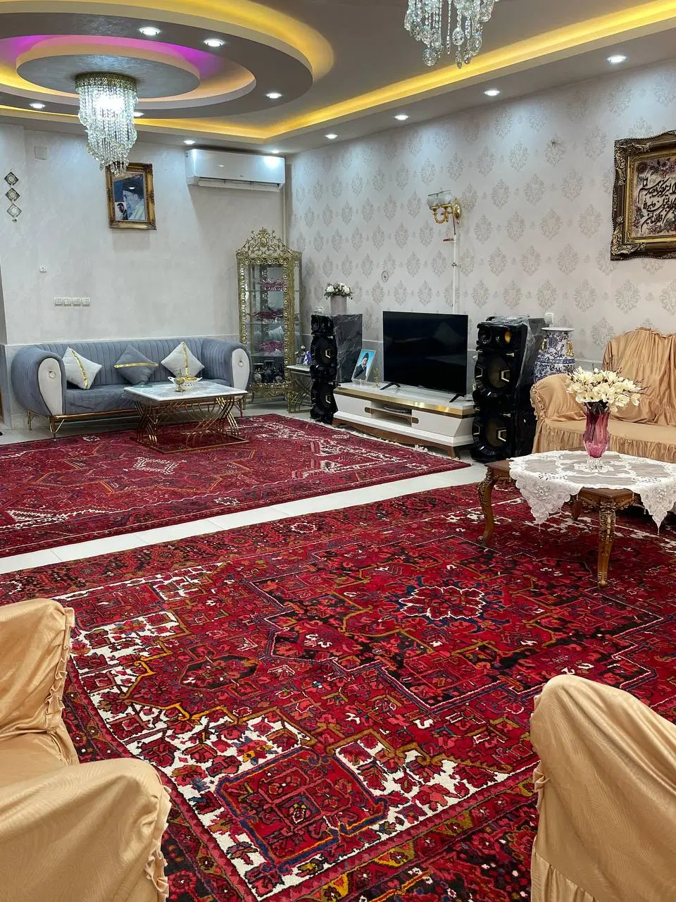 خانه حیاط دار دو نبش