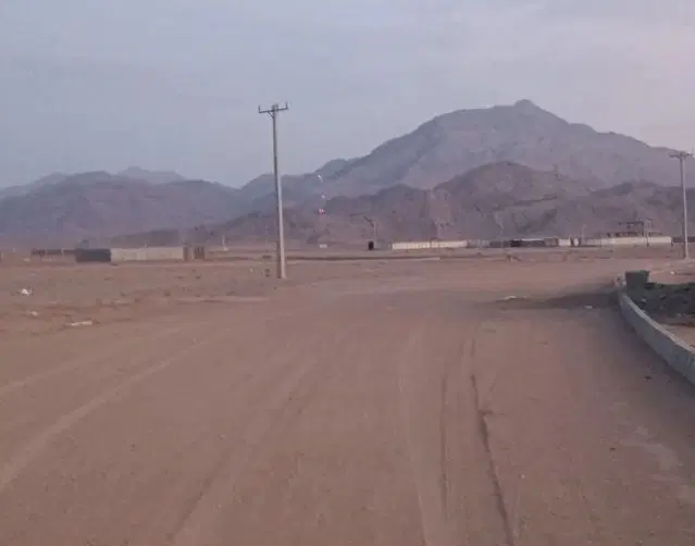 زمین فروشی لخشک