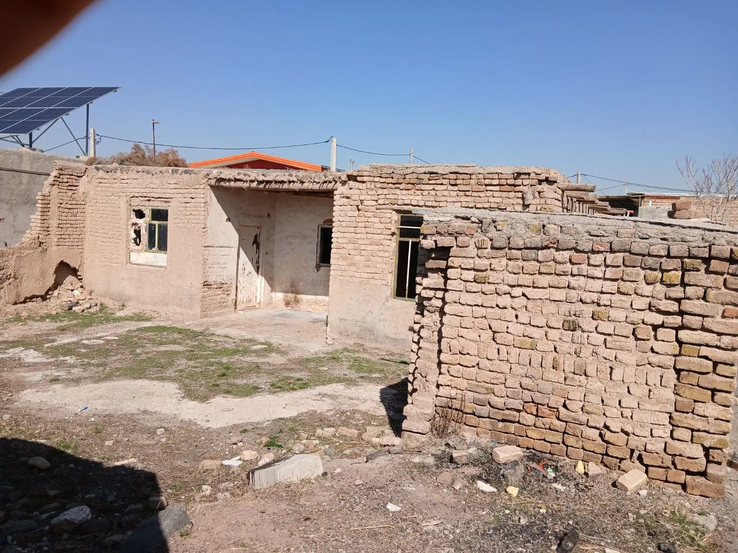 خانه کلنگی150متری در شهرک ویلایی اروس آباد