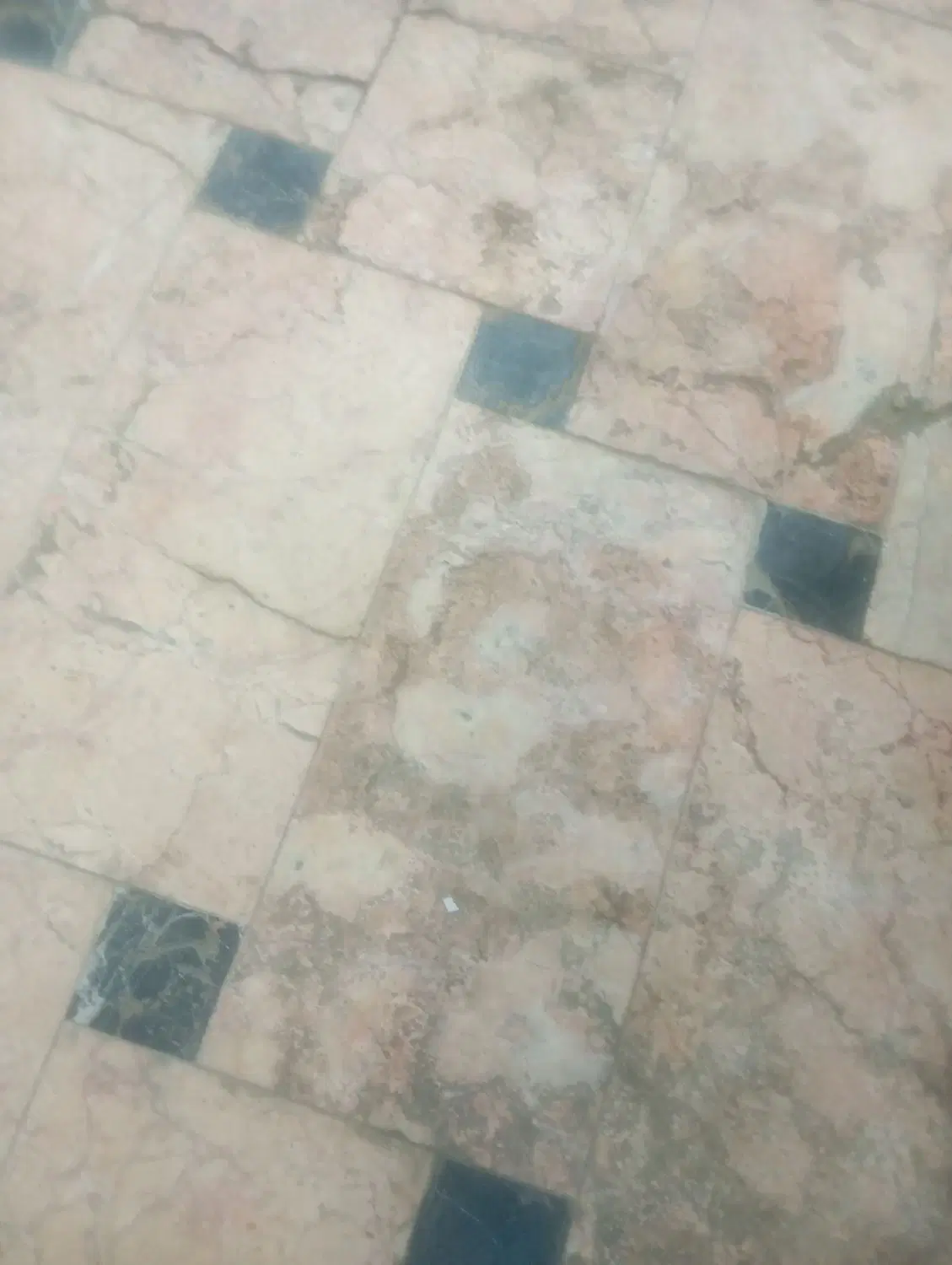 یک باب منزل مسکونی تجاری  واقع در چناران