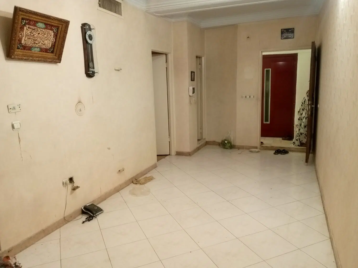۴۰متر طبقه سوم با آسانسور و پارکینگ نزدیک مترو