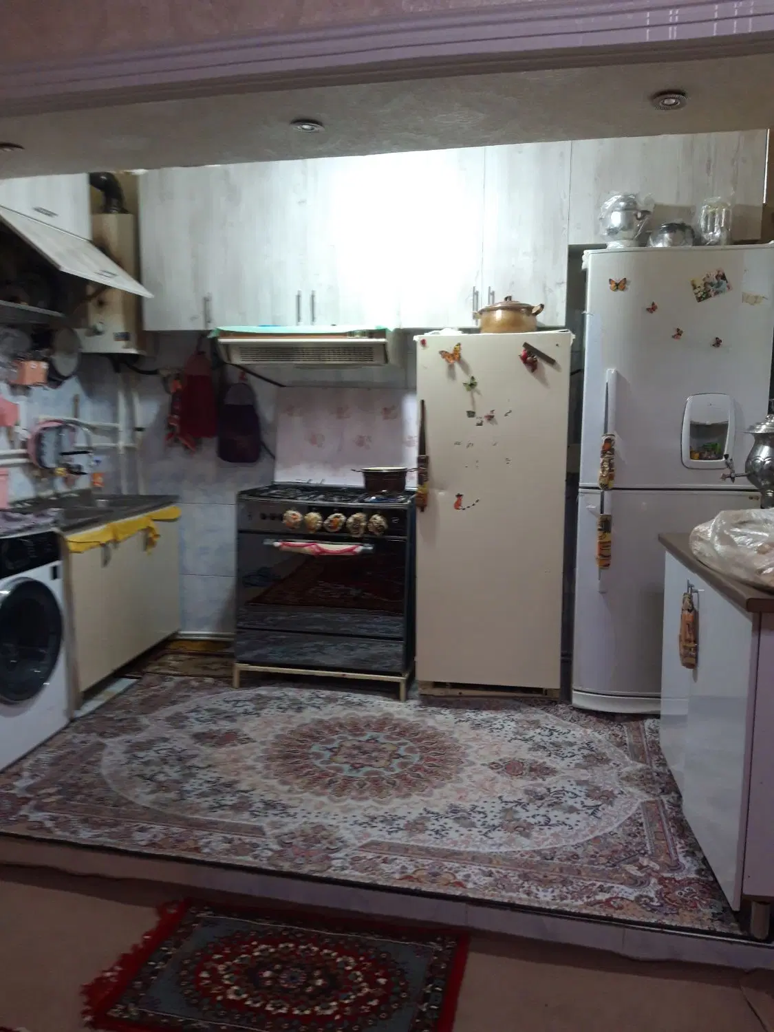 یک خانه دوطبقه