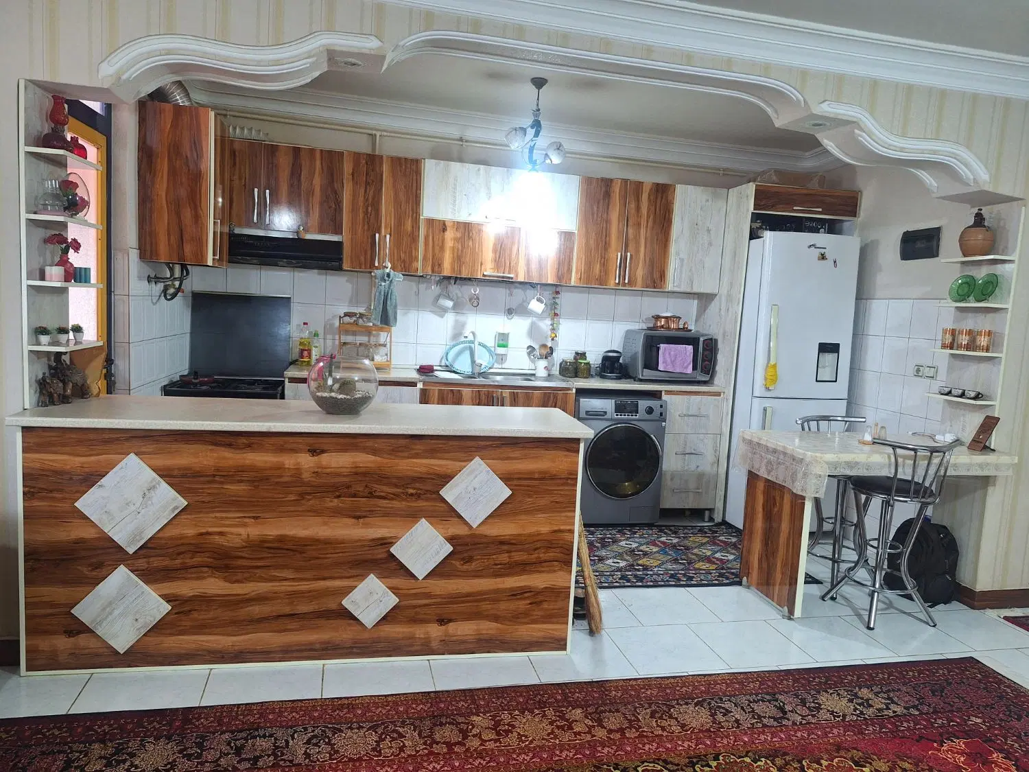 یک واحد آپارتمان مسکونی در استقامت ۱