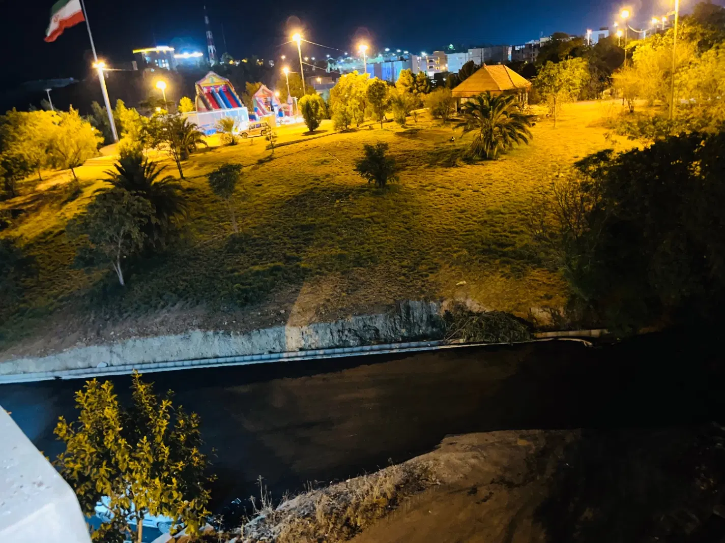 اجاره تجاری ورزشی ۲۵۰ متری پارکینگ اختصاصی ساختمان