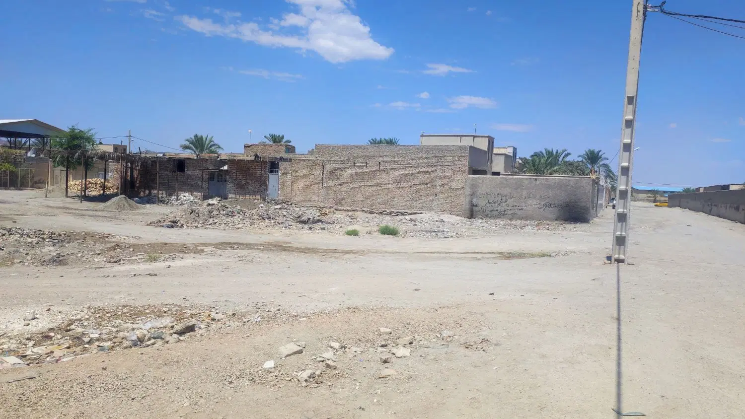 فروش یک قطعه زمین