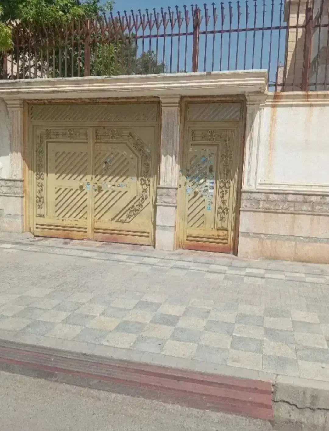 جای پارک خودرو رایگان برای فرد نیازمند