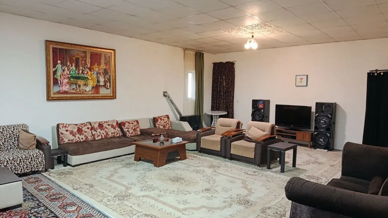 خانه دنج و آرام کمی آباد