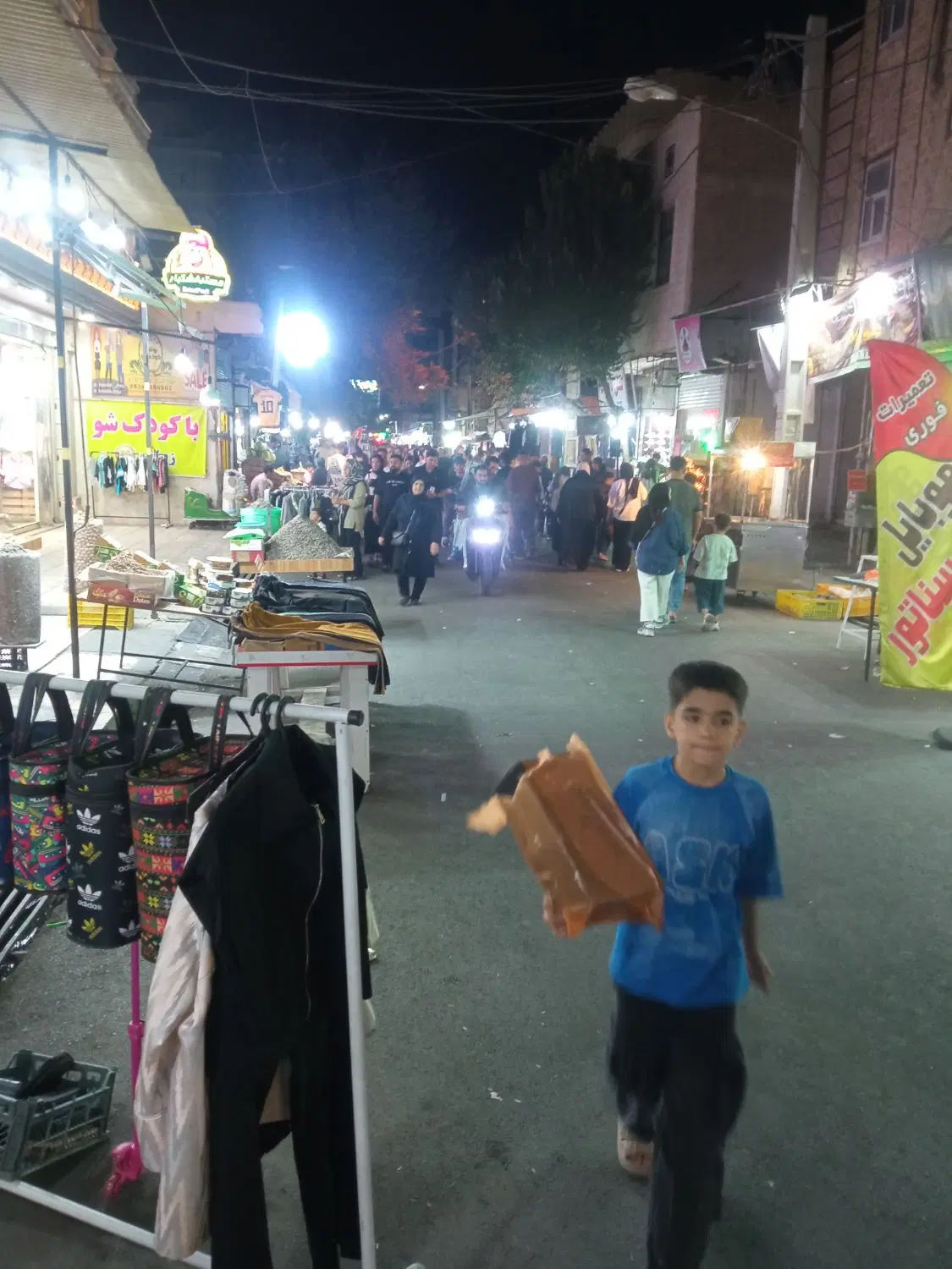 خانه ویلایی ۴۰ متر  ، ده متری بازار صالحیه