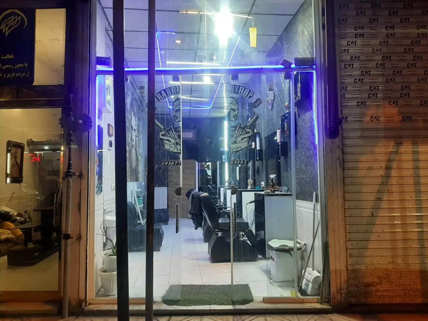 یک باب مغازه تجاری دائم