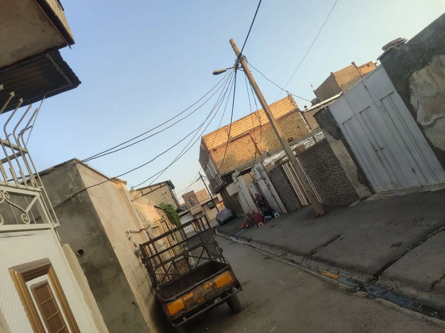 ساختمان نیمه کاره