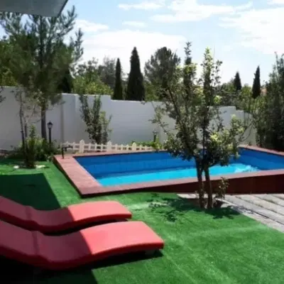 زمین دوبر خانزنیان
