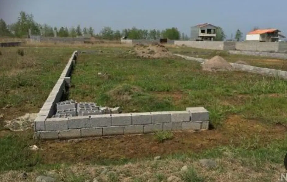 زمین فروشی