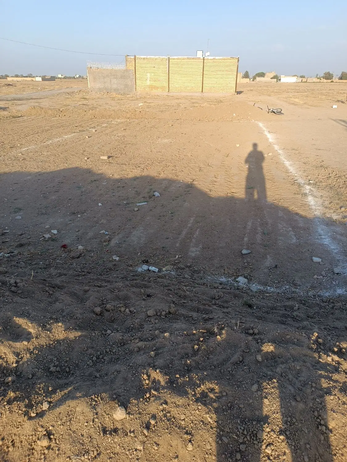 فروش زمین مسکونی تجاری بر خ