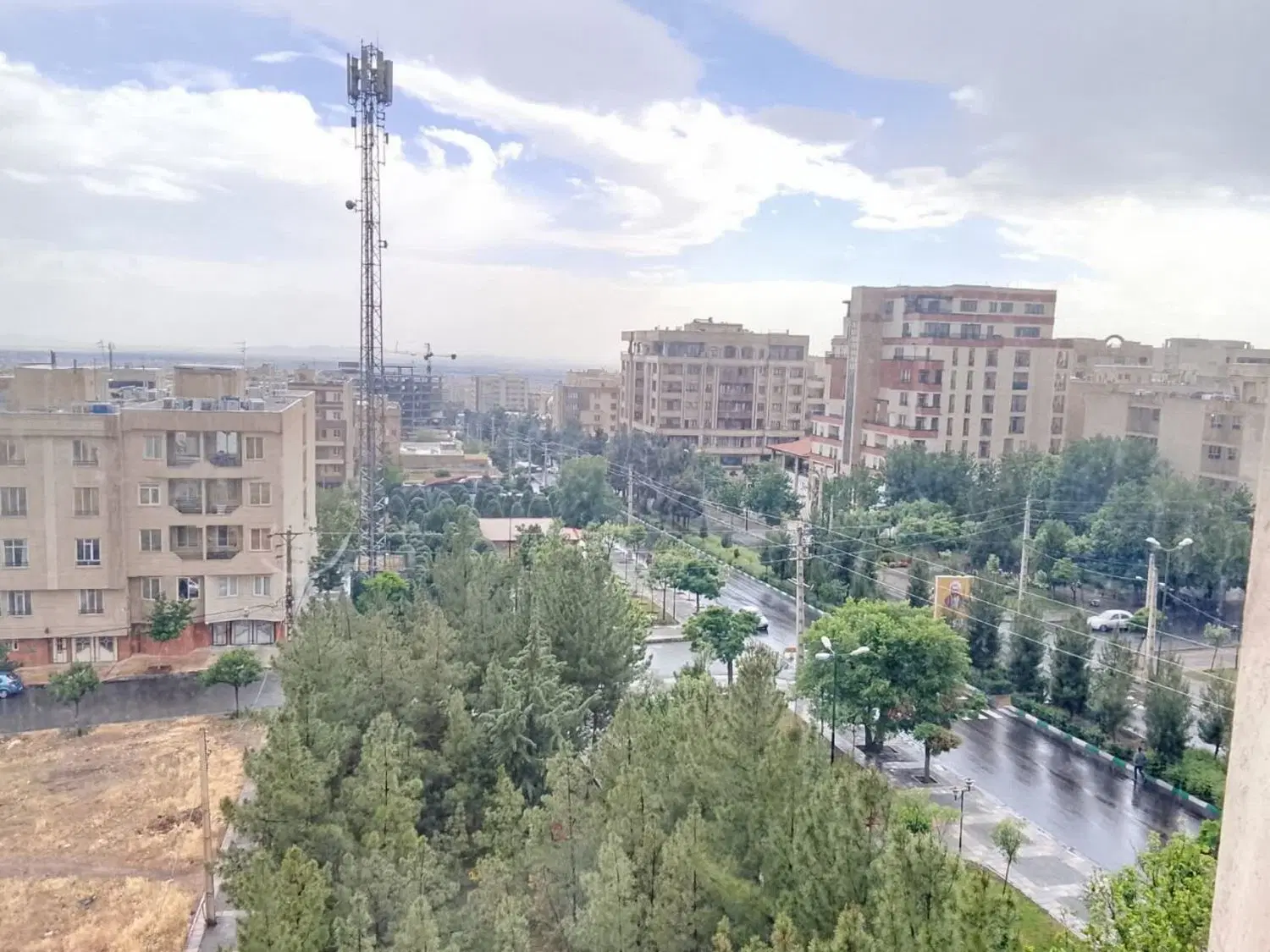 متر ویلایی، دو واحدی ، سنددار ، دوکله و آفتاب‌گیر