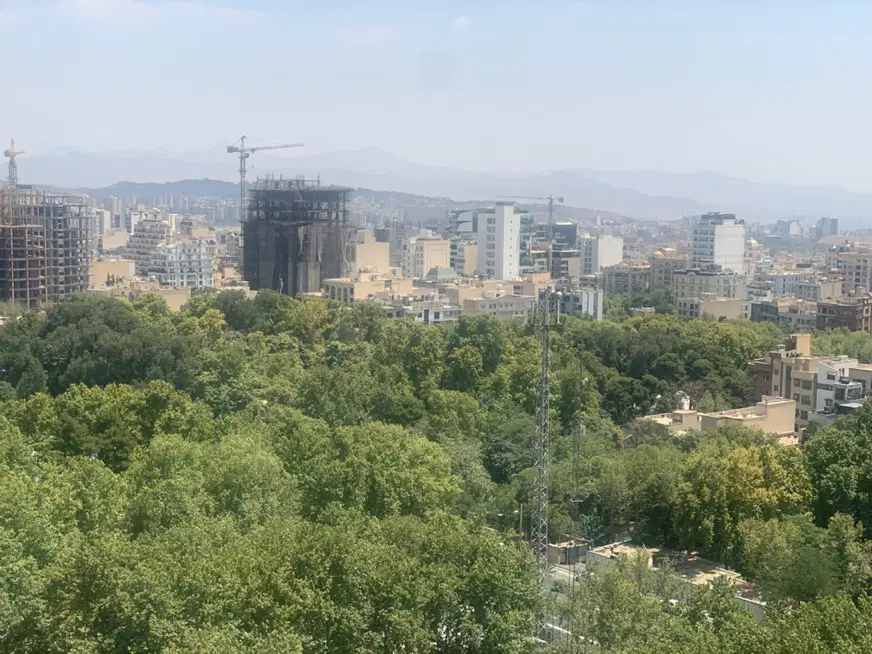 فروش خانه کلنگی ۴۲۰متری با۵۰۰متر بنا فرمانیه
