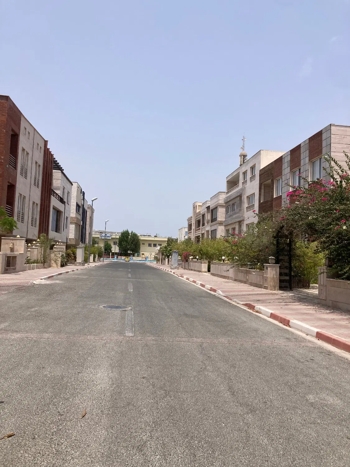 صدف عرفان شیک تمیز ۱ خ ۵۳ متر اسانسوردار