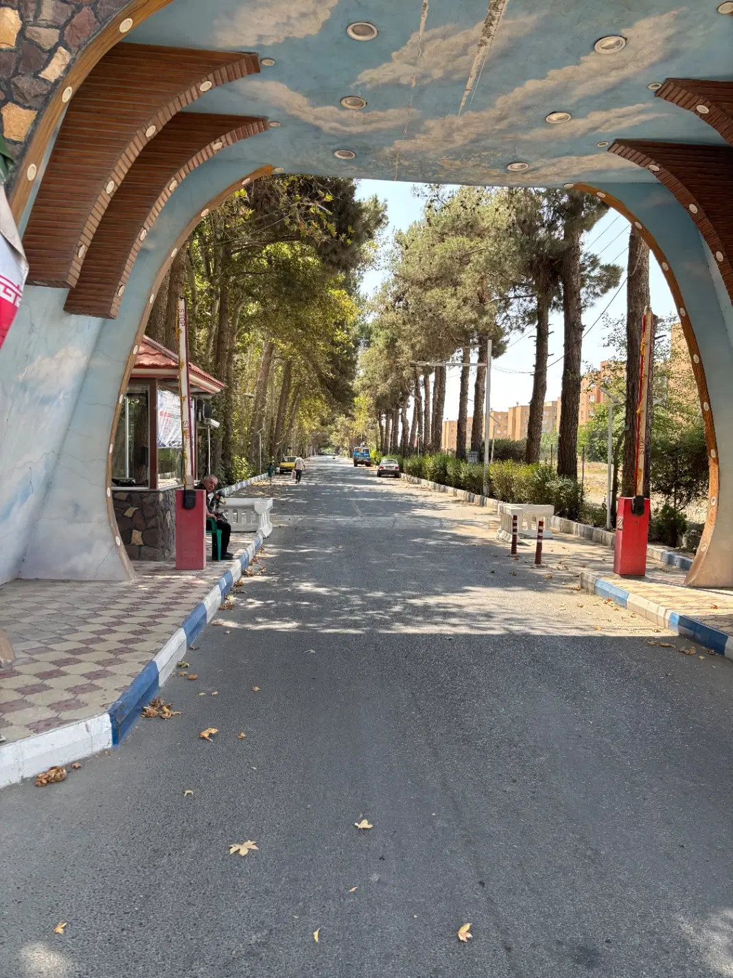 ۱۲۰۰ متر+۳۰۰ متر بنا+سند ششدانگ+والفجر