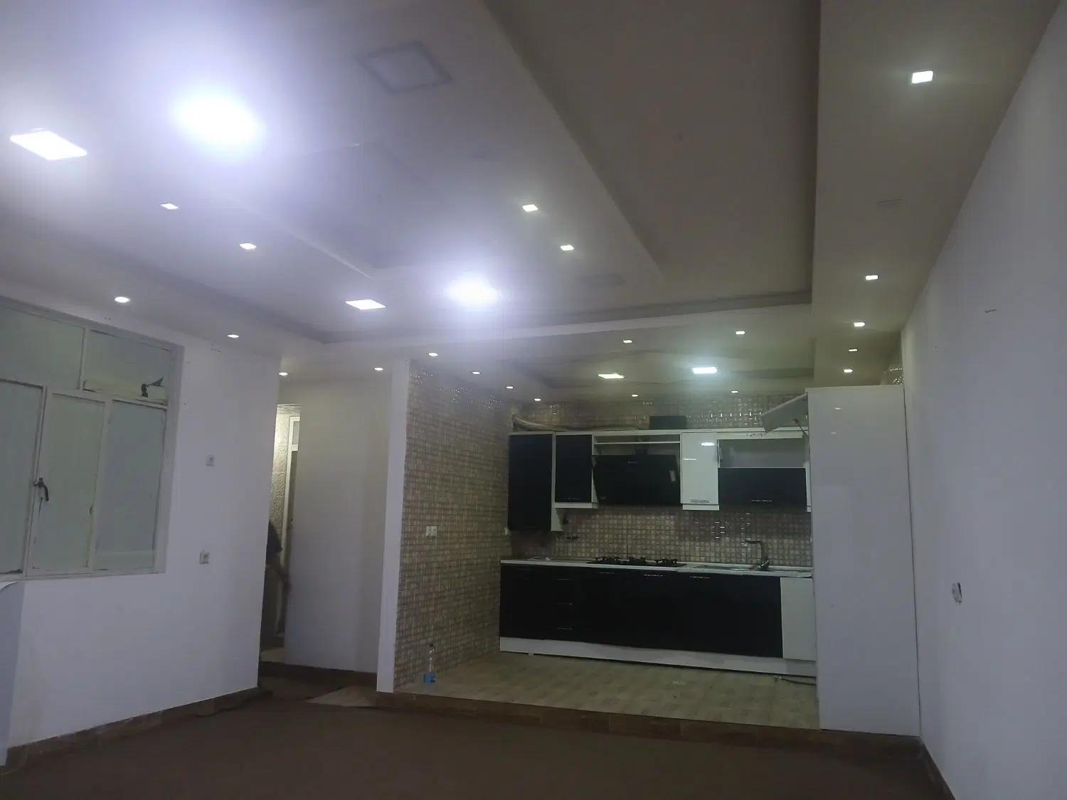 فروش طبقه ی اول ۱۰۰متری