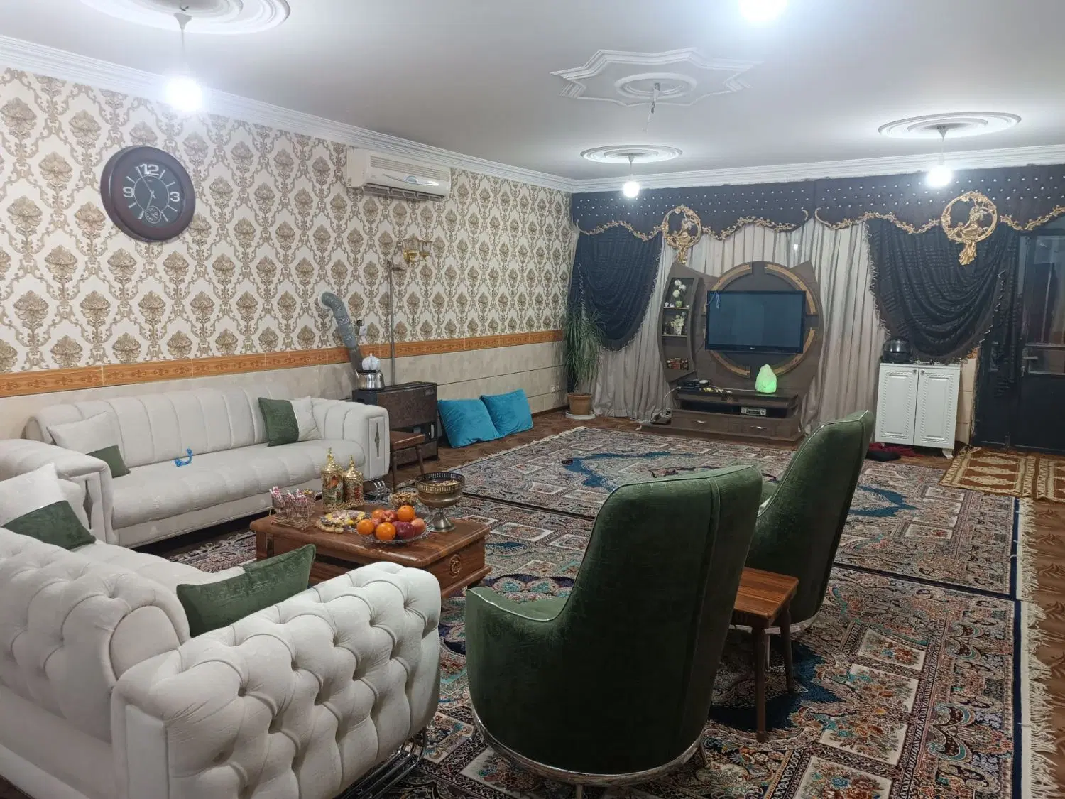 اجاره ساختمان ویلایی صالحیه
