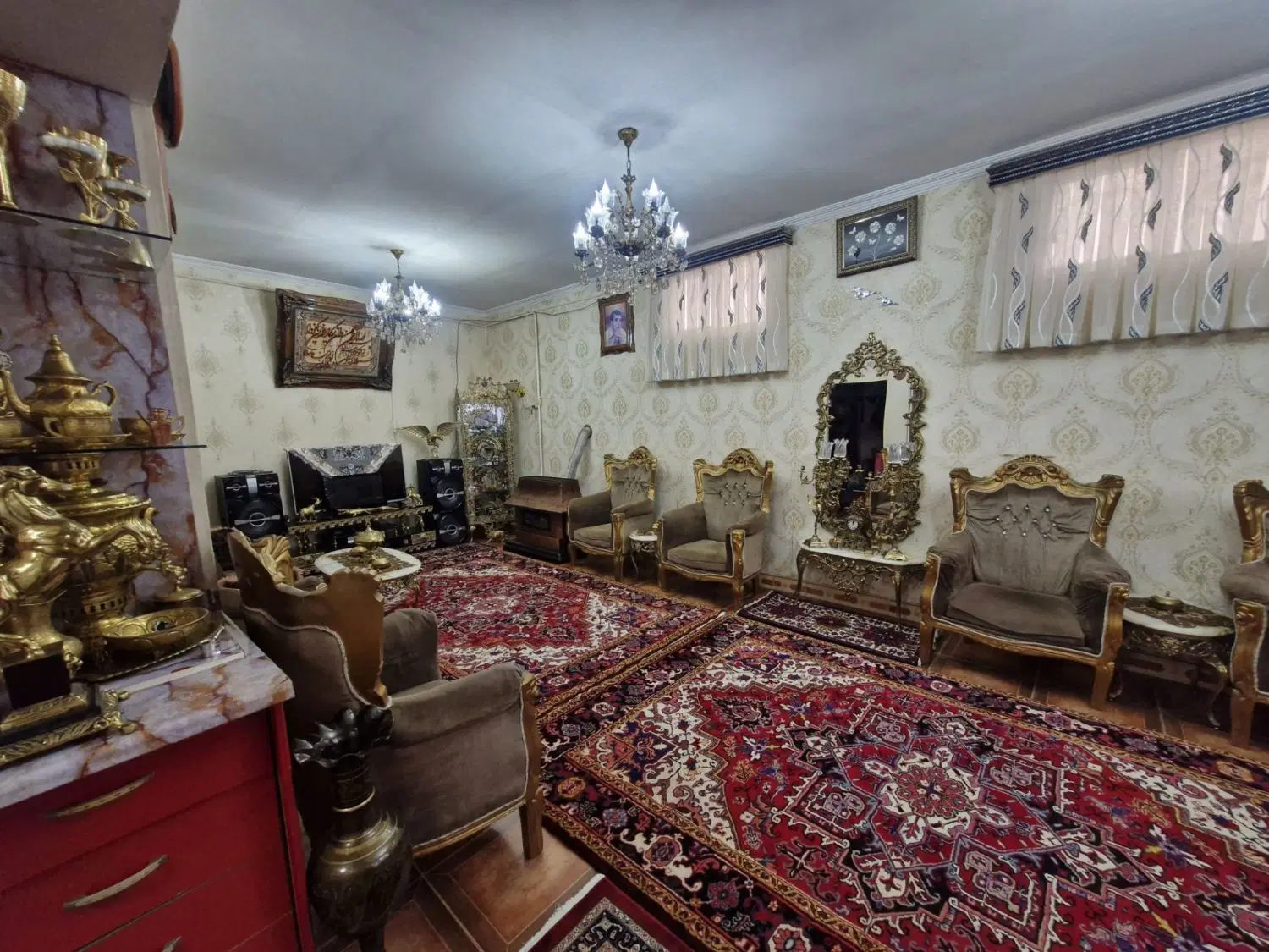 حیاط نقلی و شیک  عباسی
