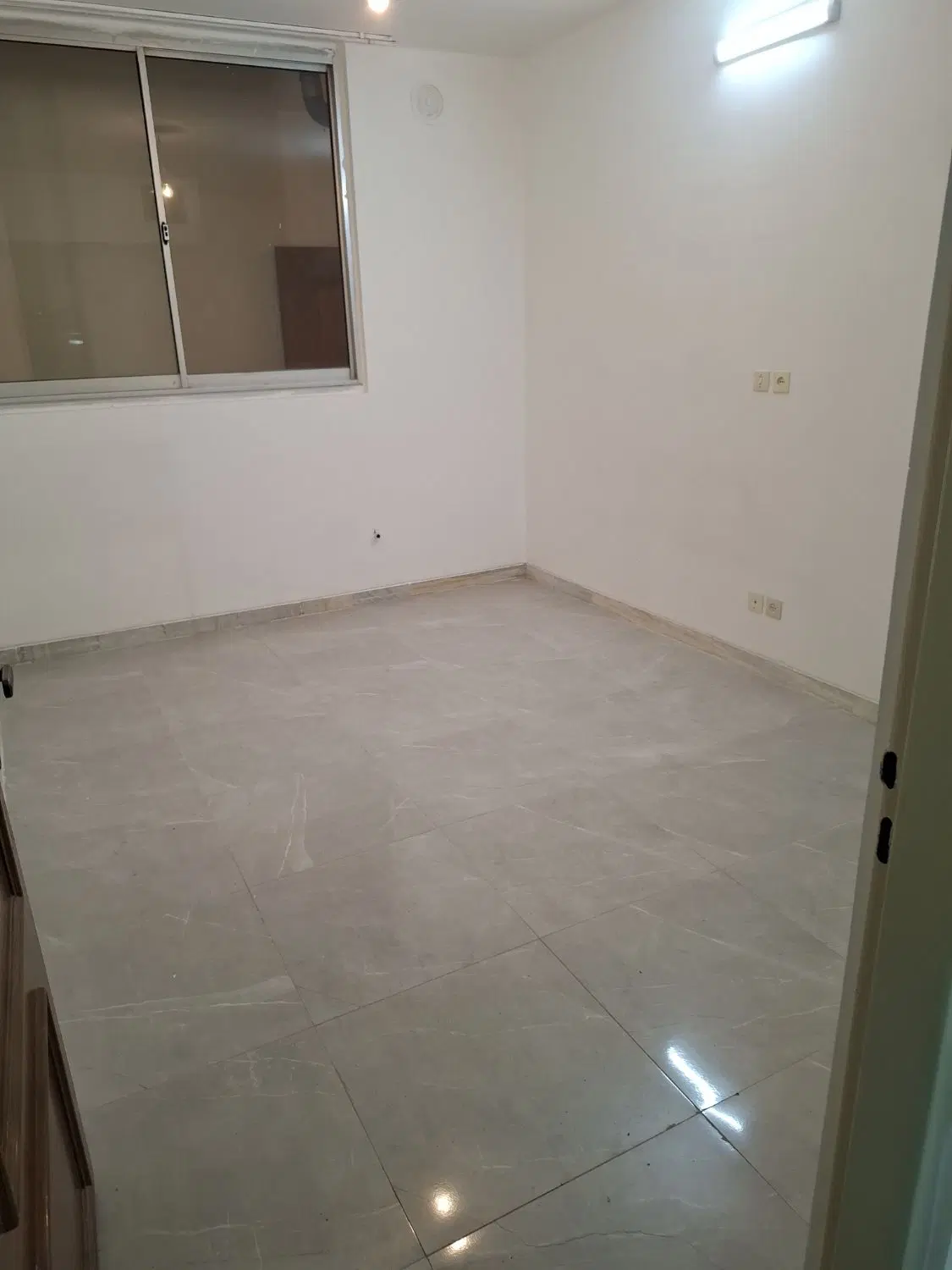 اجاره یک واحد از ساختمان مسکونی