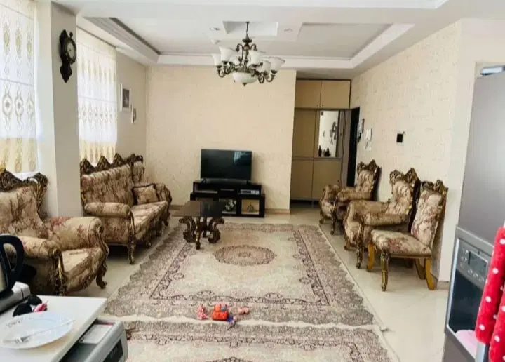 ۷۰ متری فول امکانات