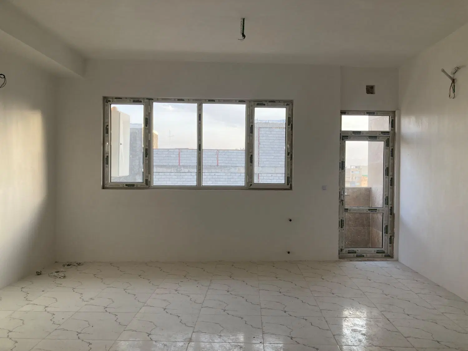 فروش واحد مسکونی خشک