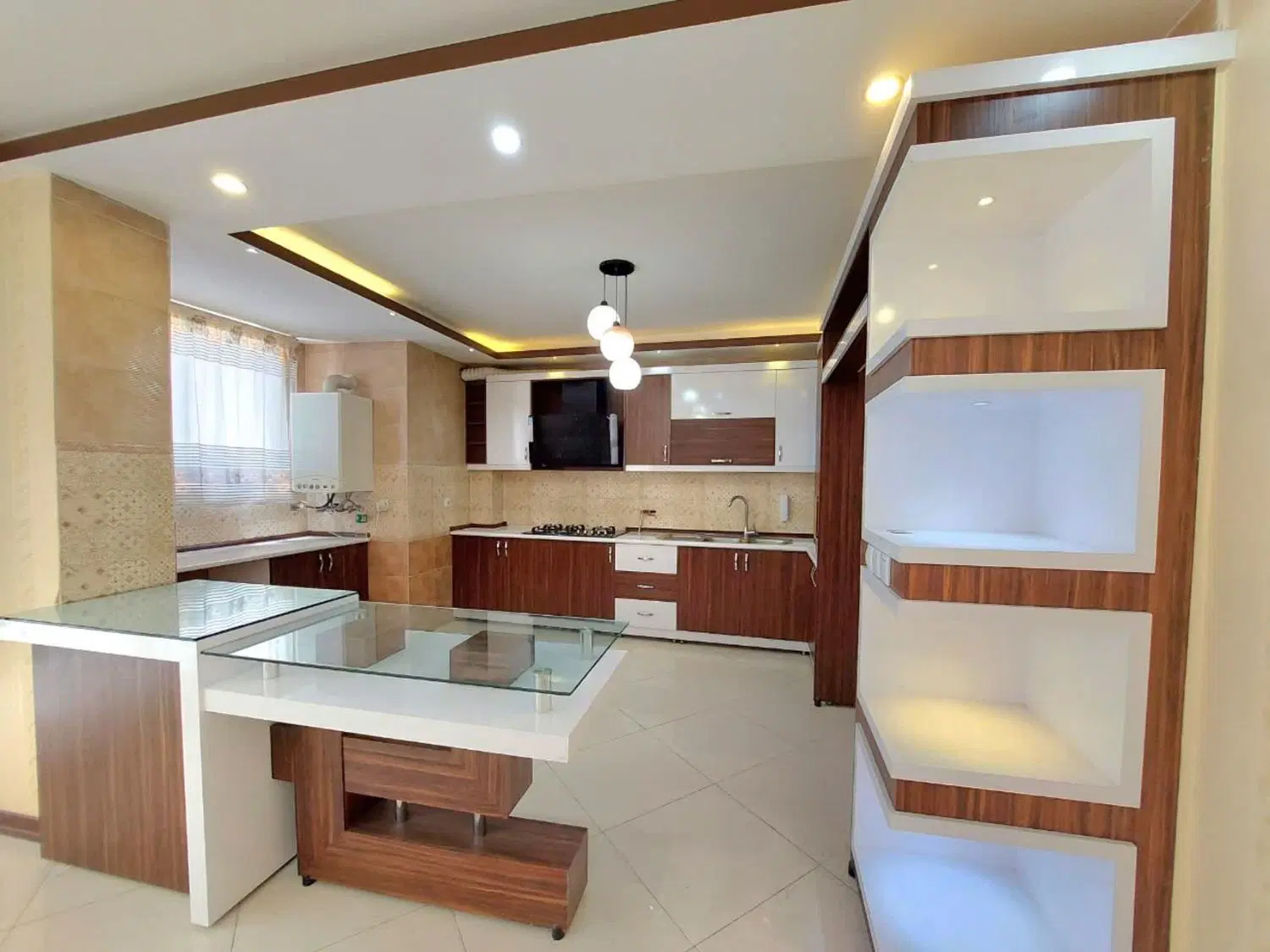 اپارتمان خوش نقشه و کم سن