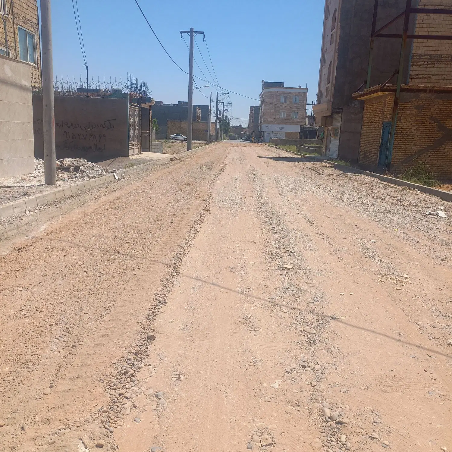 منزل ۷۵ متری طبقه همکف با پارکینگ