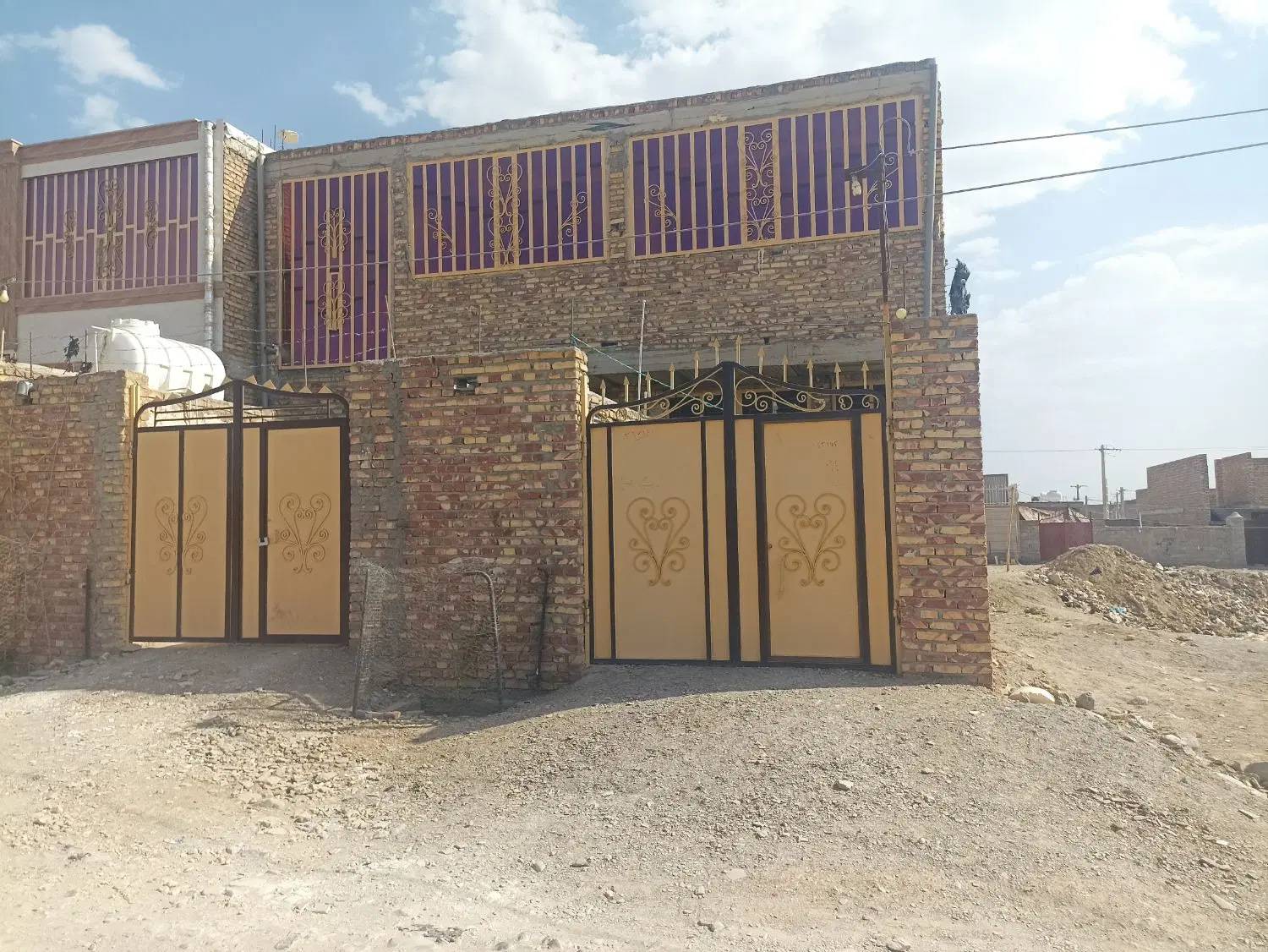 این منزل به فروش میرسد