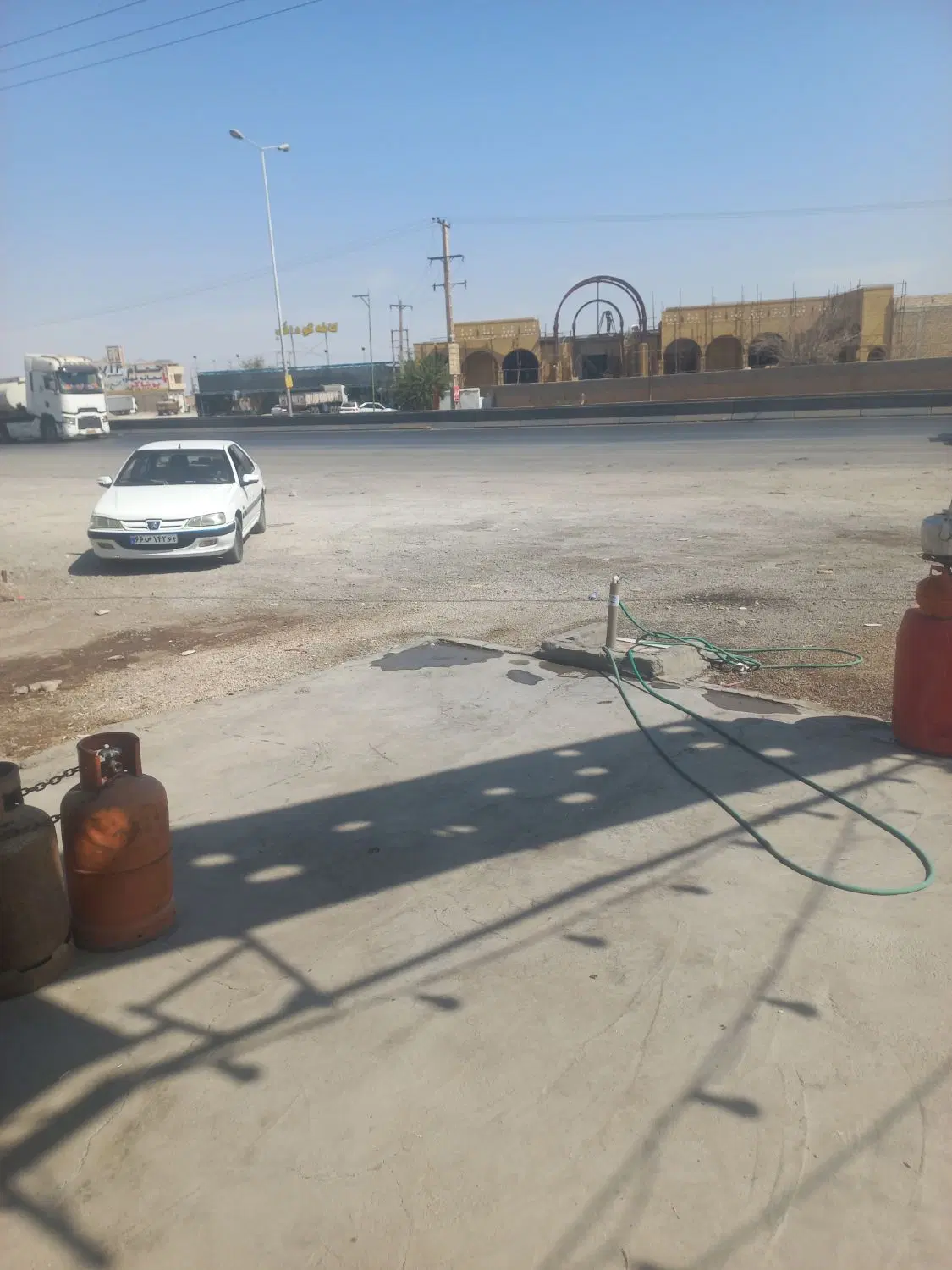 فروش مغازه جاده سنتو یزد کرمان