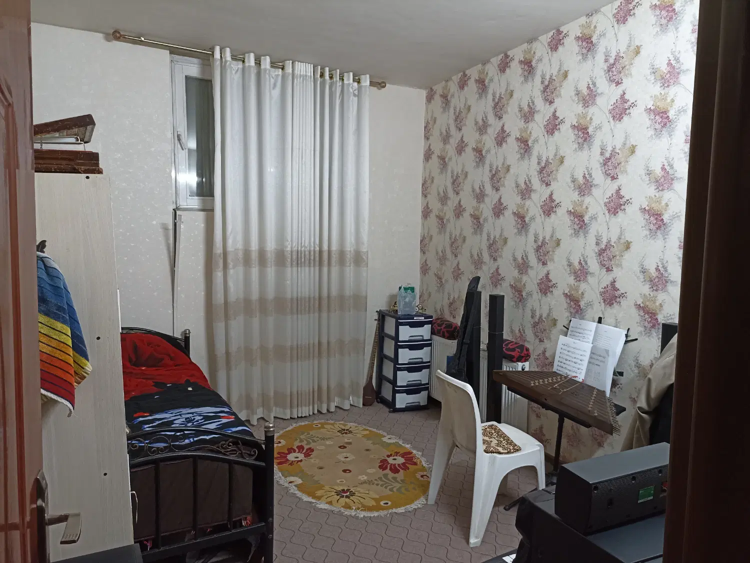 آپارتمان 135 متری شیک _سه خواب_غرق نور _سندشش دنگ