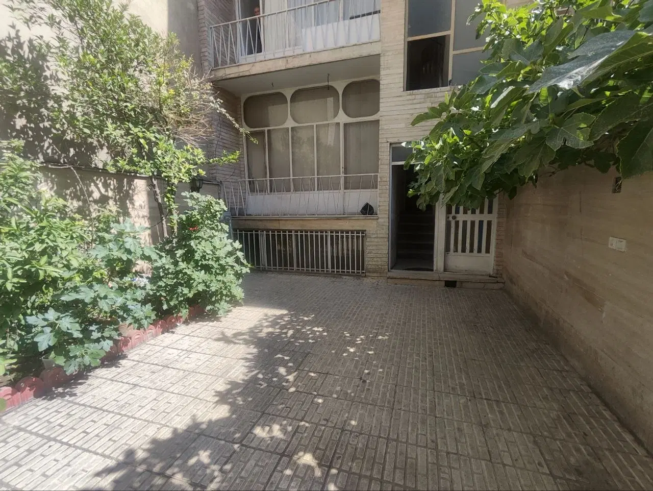 94 متر زیر همکف مجیدیه