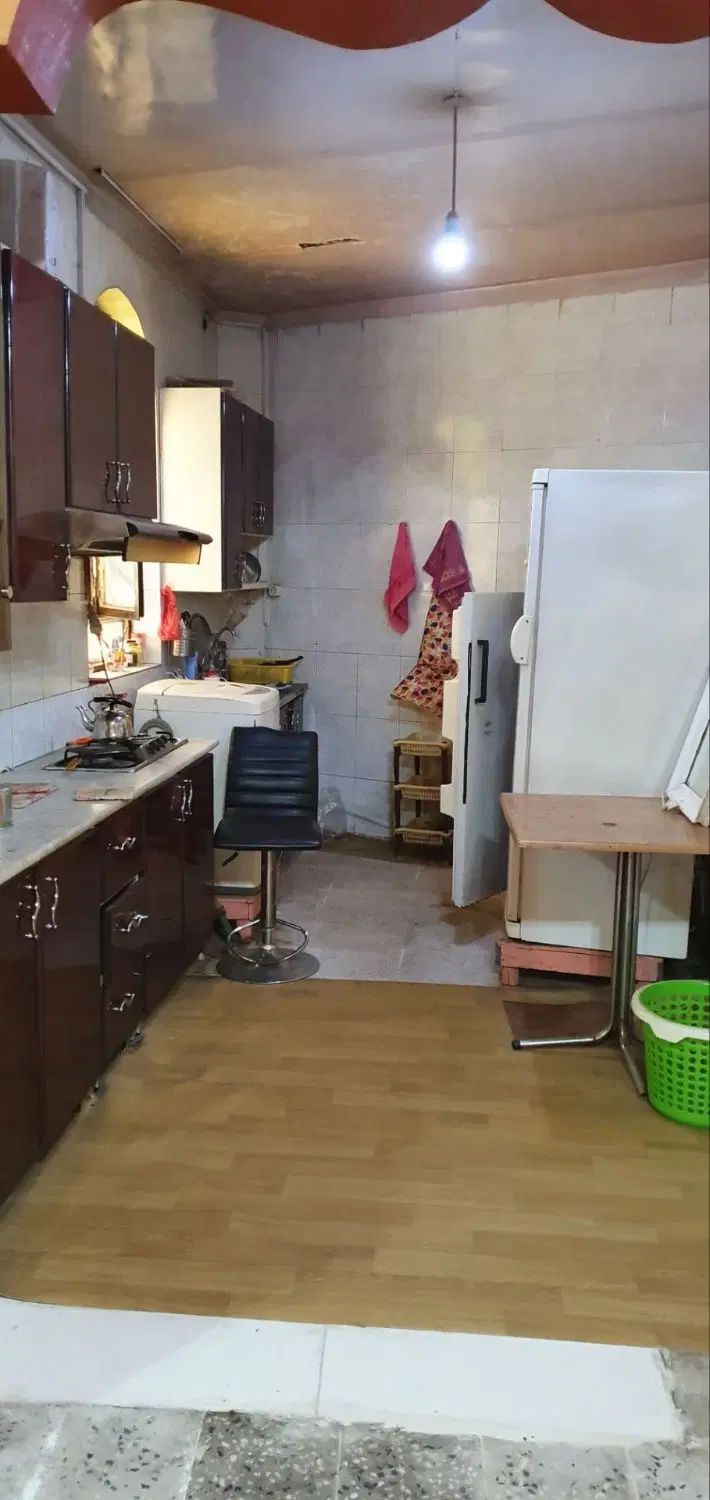 خانه بین ساحلی و بازار خراطان نزدیک سبزقبا(ع)