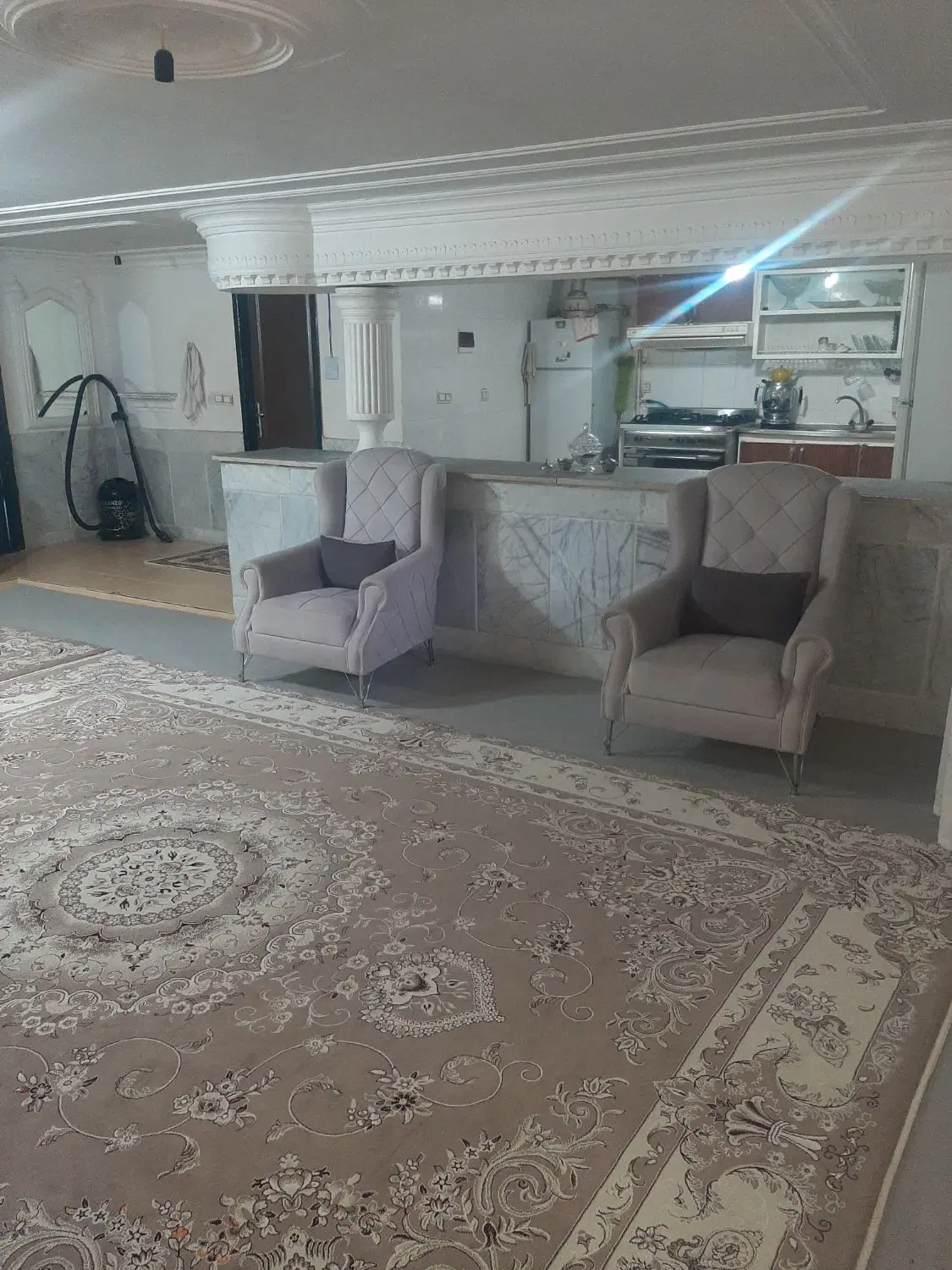 طبقه همکف ۱۲۰متر پاسداران ۲۲