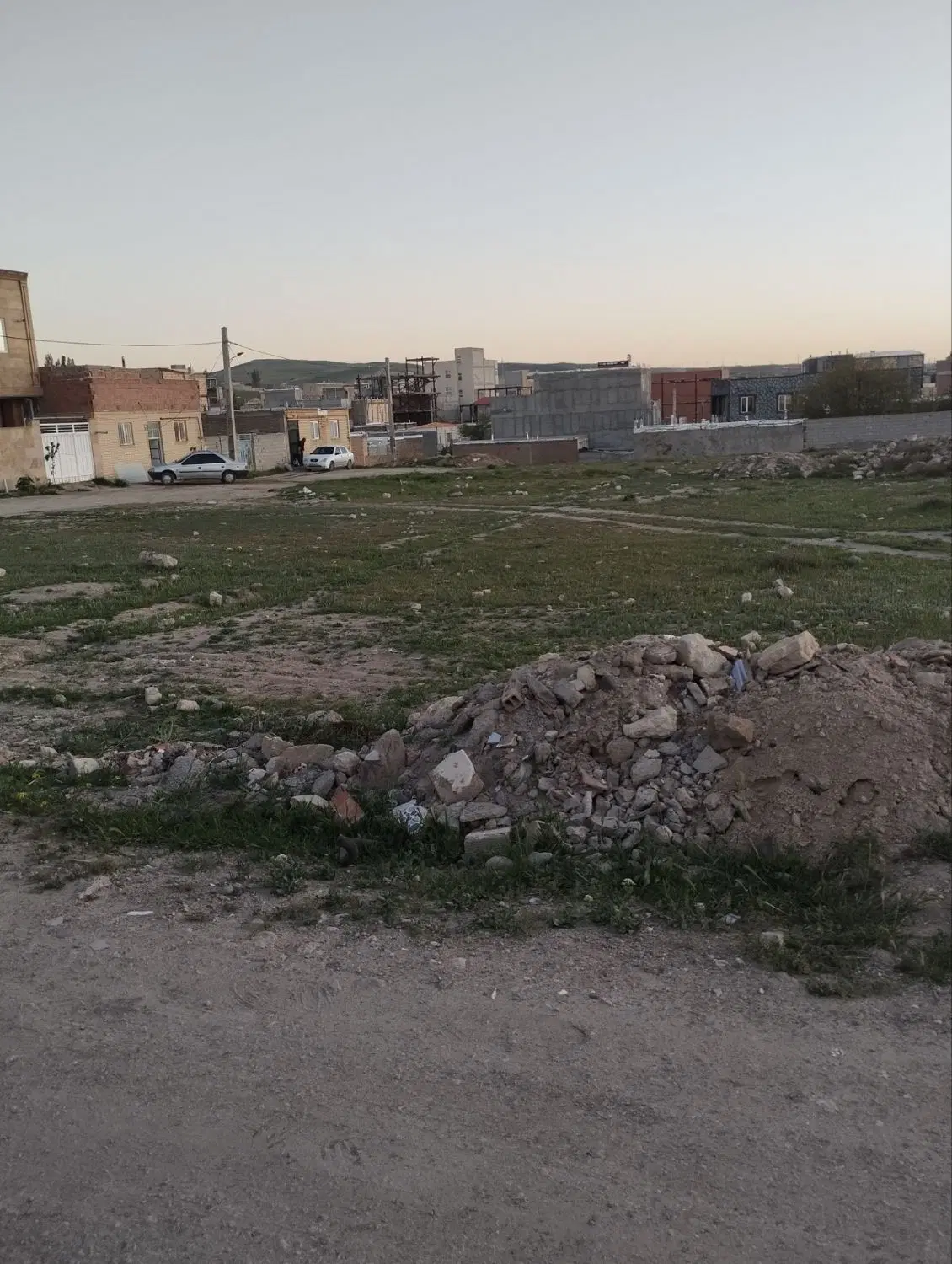 زمین  شام اسبی با فاصله دو کوچه از شهرک رضوی