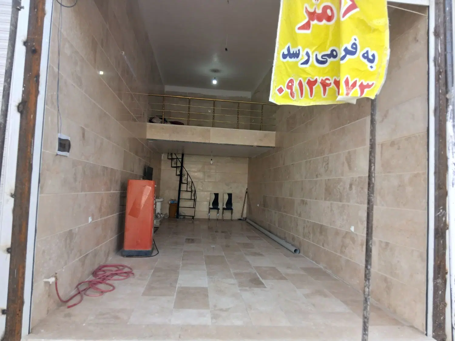 مغازه ۵۸ متری بر خیابان اصلی