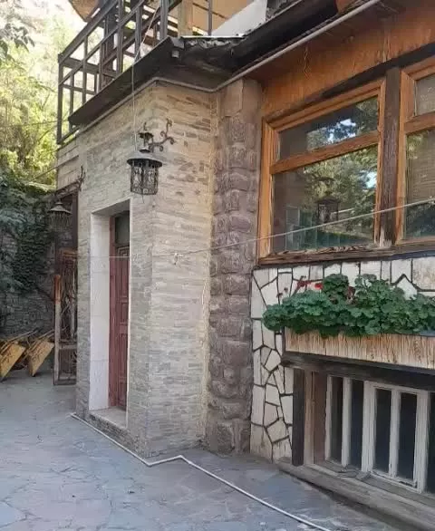 ویلا چهار طبقه ۸۰۰ متر زیر بنا