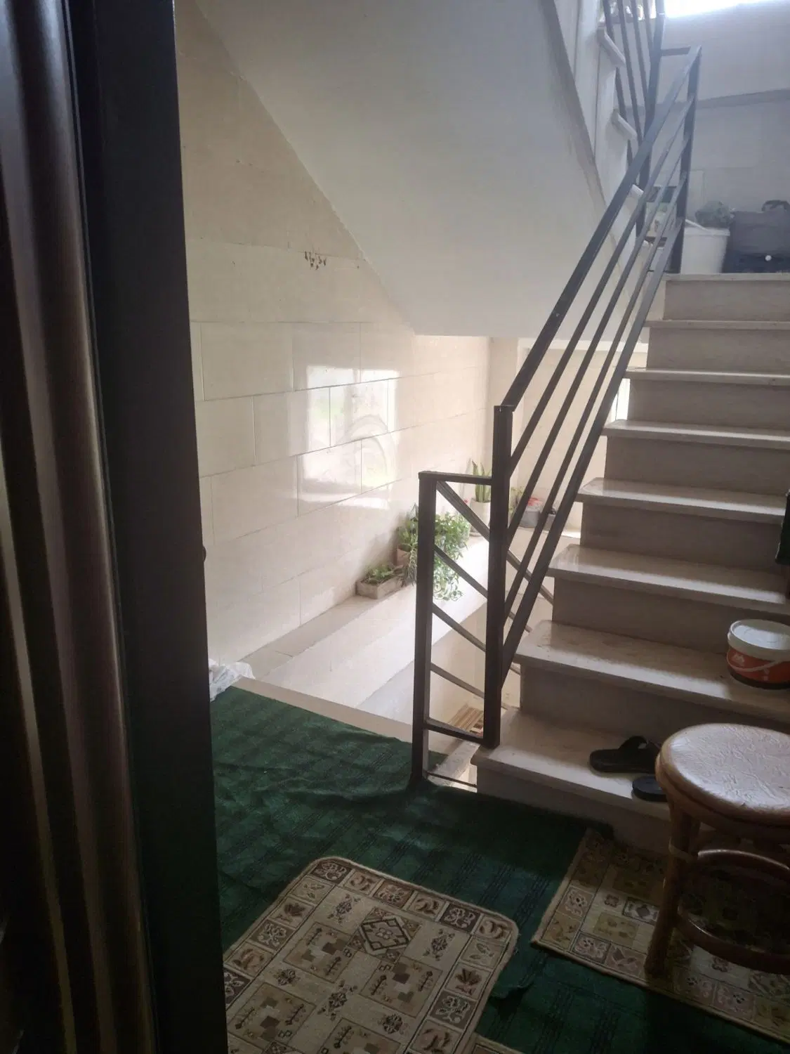 ساختمان ویلایی آپارتمانی دو طبقه در رحمت آباد