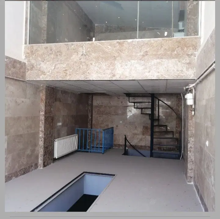 مغازه 90 متری