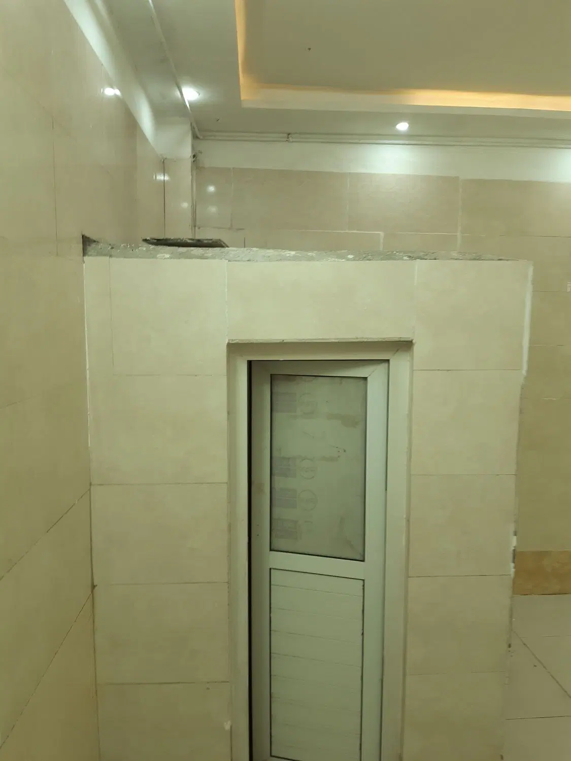 مغازه ۱۰۰ متری بهداشتی