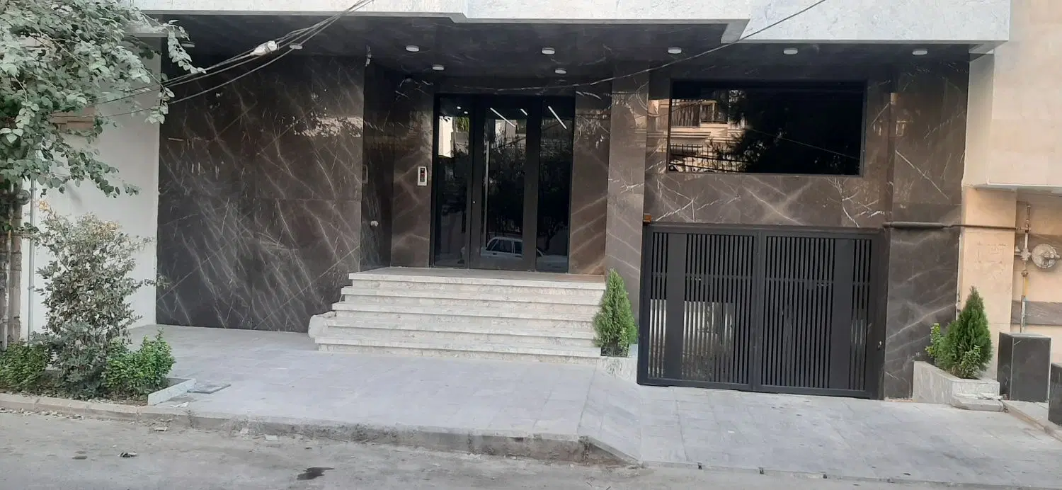 واحد ۱۷۰ متری عظیمیه