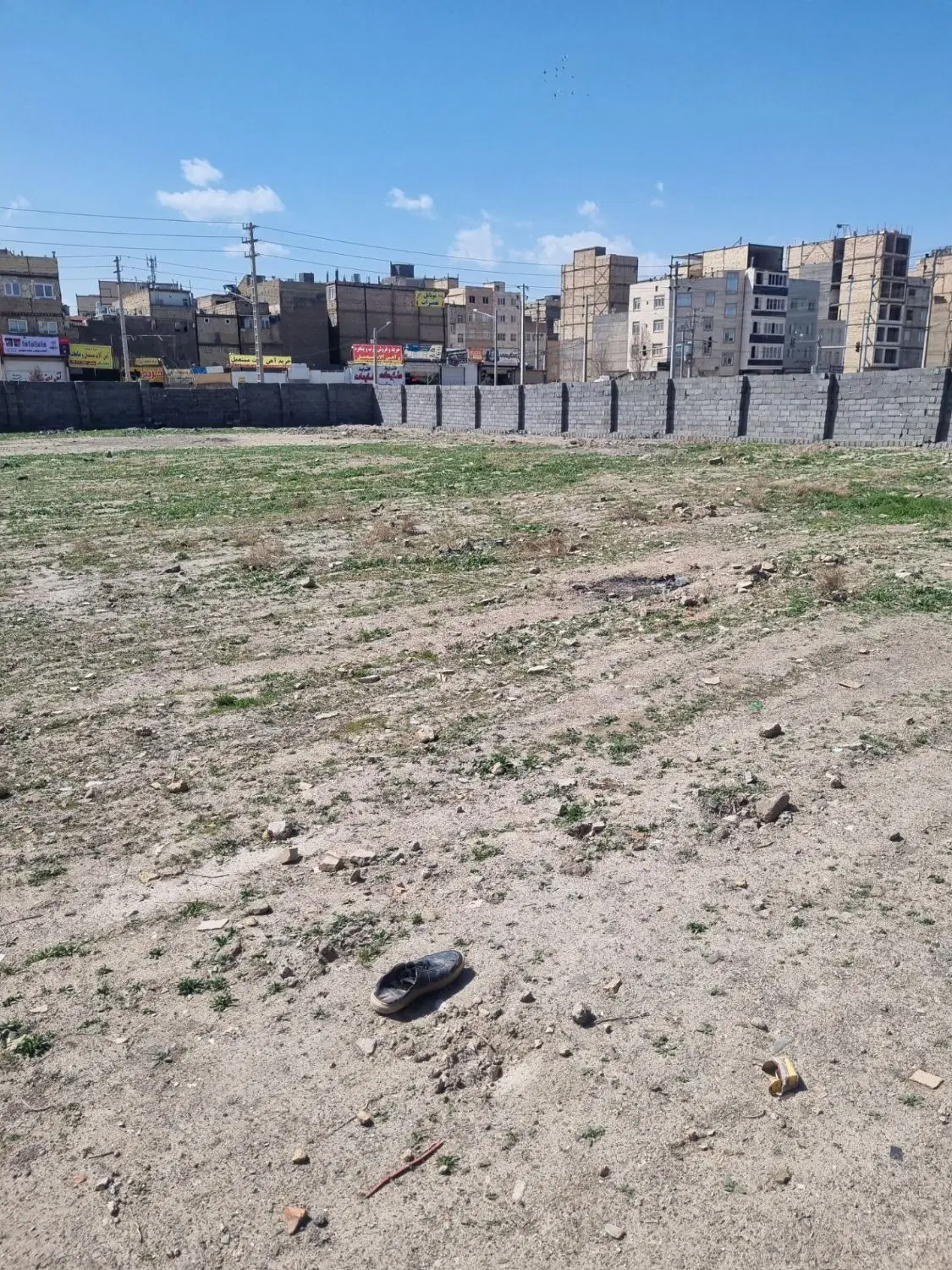 زمین دور دیوار 500متری جهت رهن واجاره