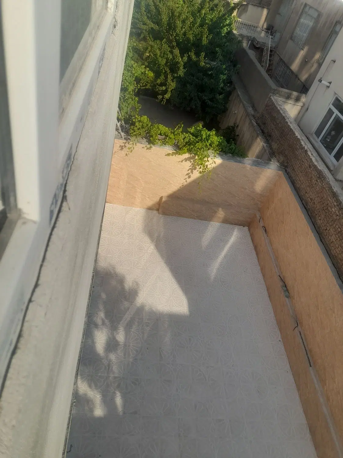 آپارتمان تک واحده ۲۰۰متر با تمام امکانات و پارکینک