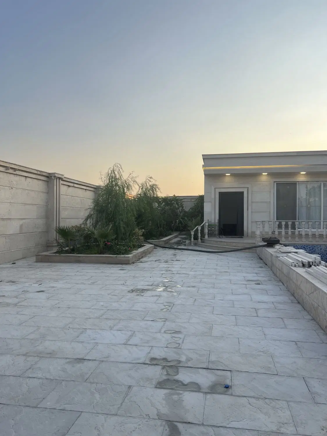 باغ ویلا ۴۰۰ متر_آب و برق و گاز*