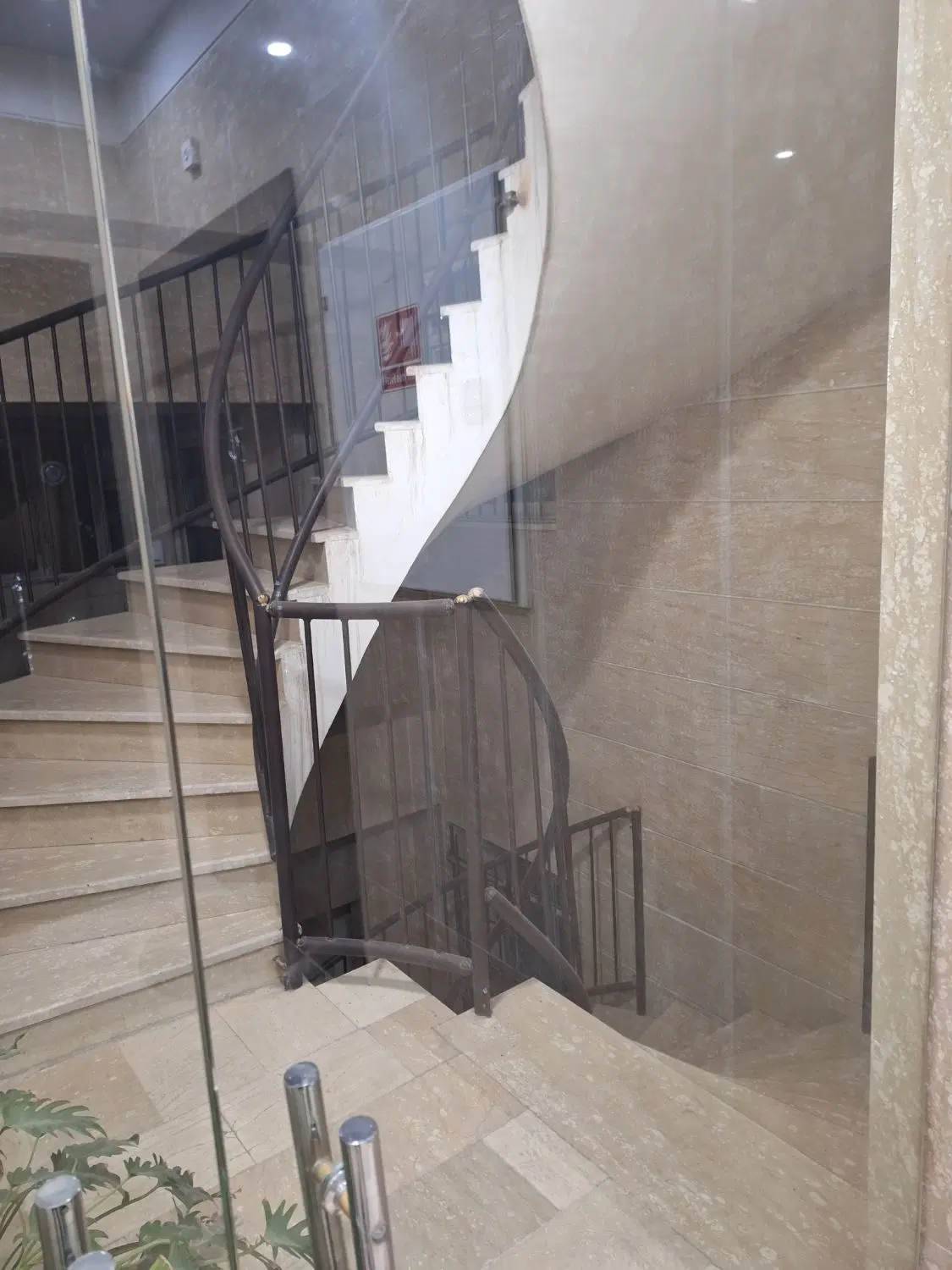 در دهبانی غربی آپارتمان ۱۳۳متری سه خوابه شمالی نما