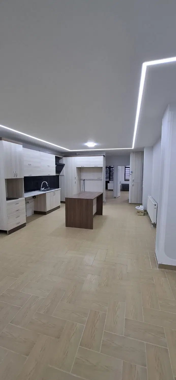 آپارتمان خیابان مولوی۱ ،افق