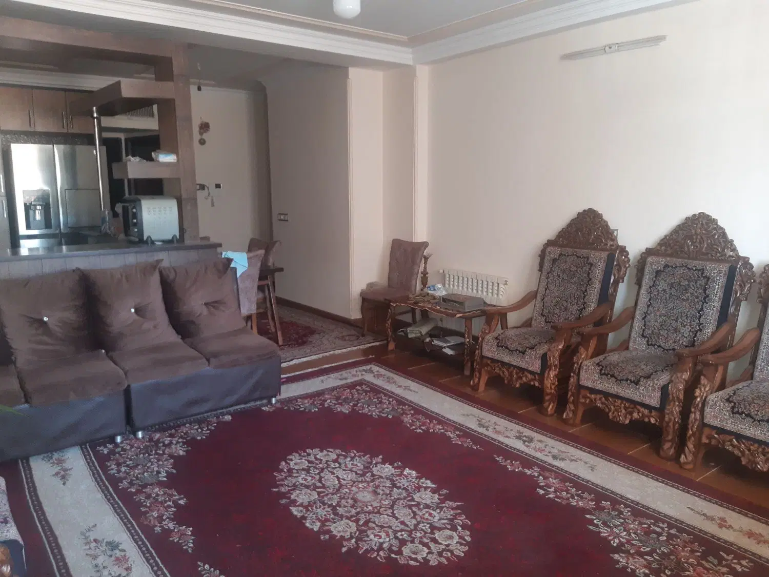 آپارتمان بین خواجو و پروین اعتصامی